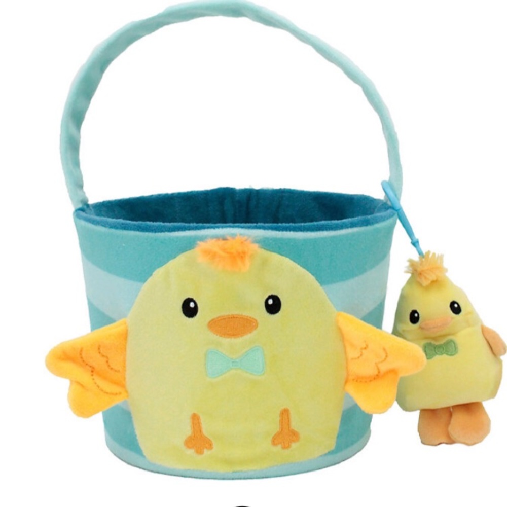 Easter basket with detachable chick
